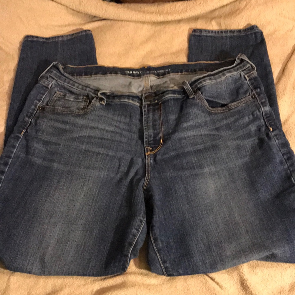 Old navy woman’s jeans 16